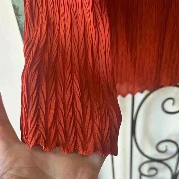 E.K. Designs women's vintage button down semi sheer blouse scallop hem & sleeve. - Picture 8 of 8